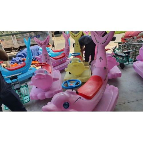 Xe điện cá phát sáng 