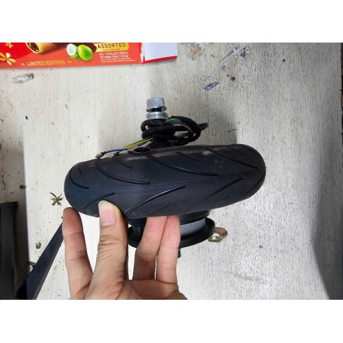 Động cơ xe xuồng