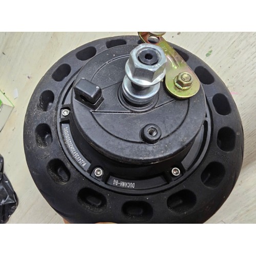 Động cơ xe xuồng